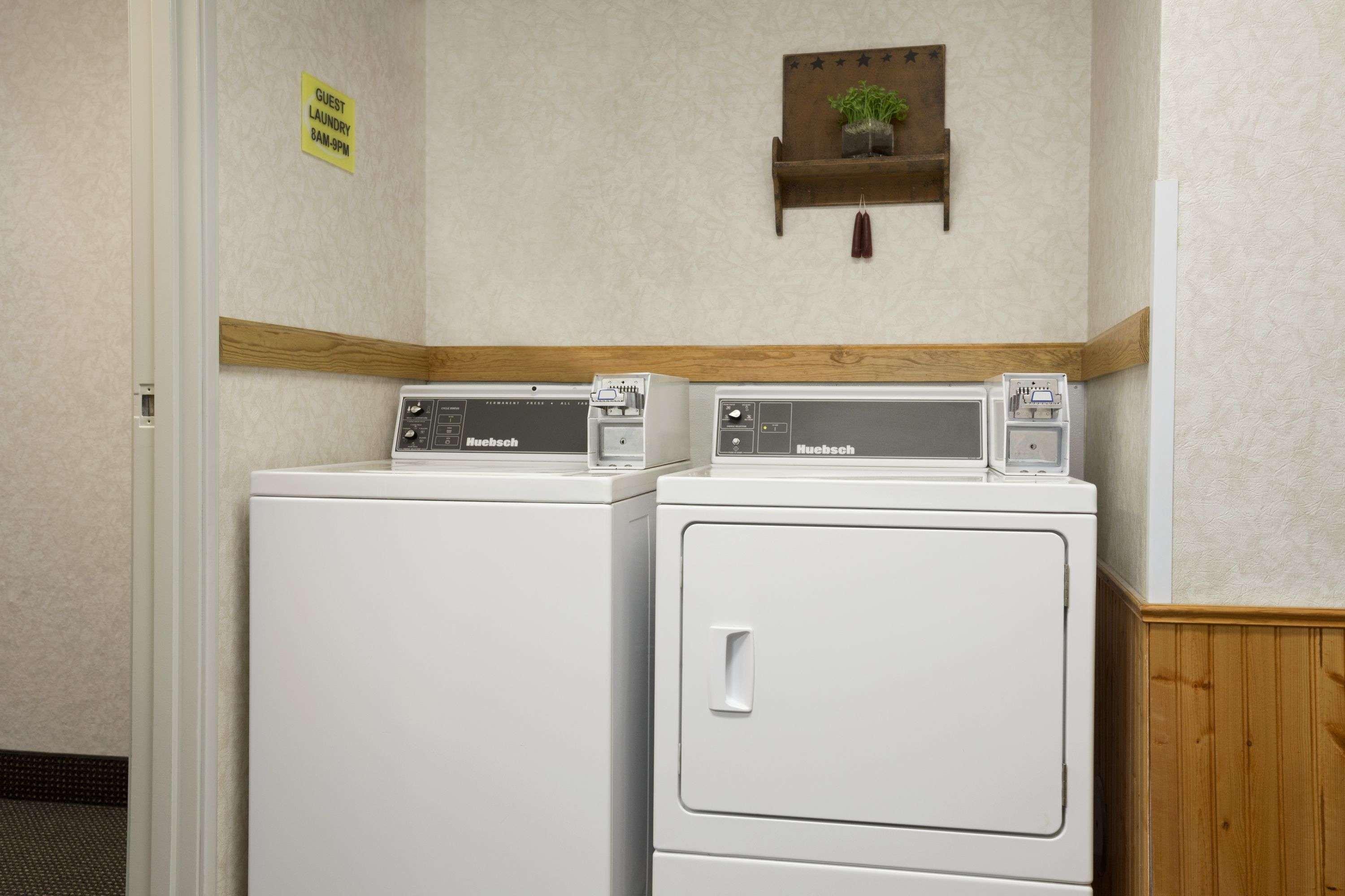 Econo Lodge Scottsbluff Bagian luar foto