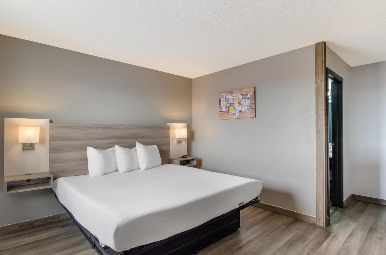 Econo Lodge Scottsbluff Bagian luar foto