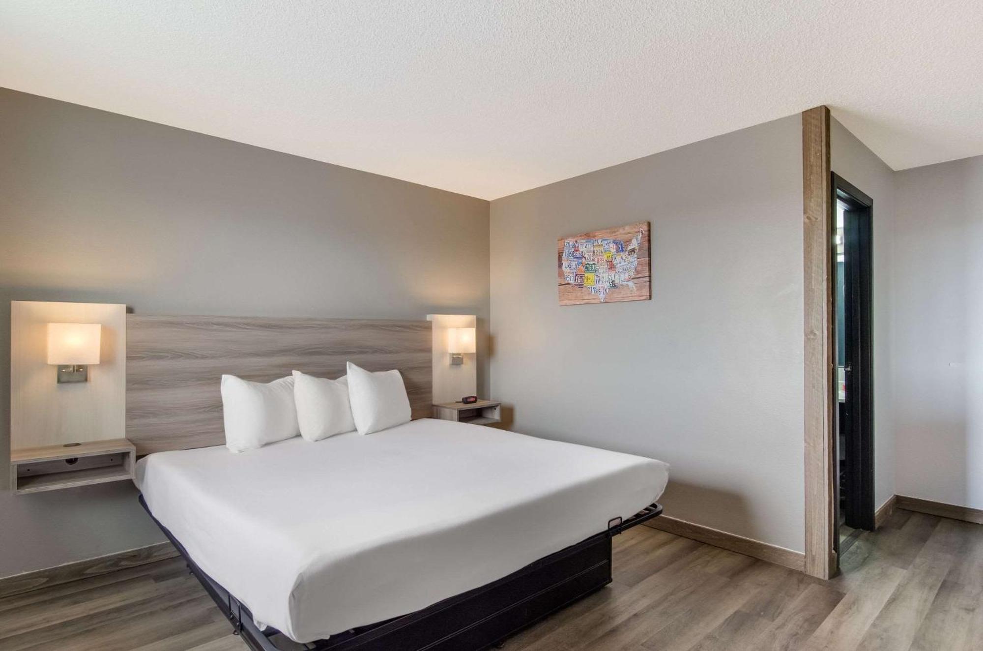 Econo Lodge Scottsbluff Bagian luar foto