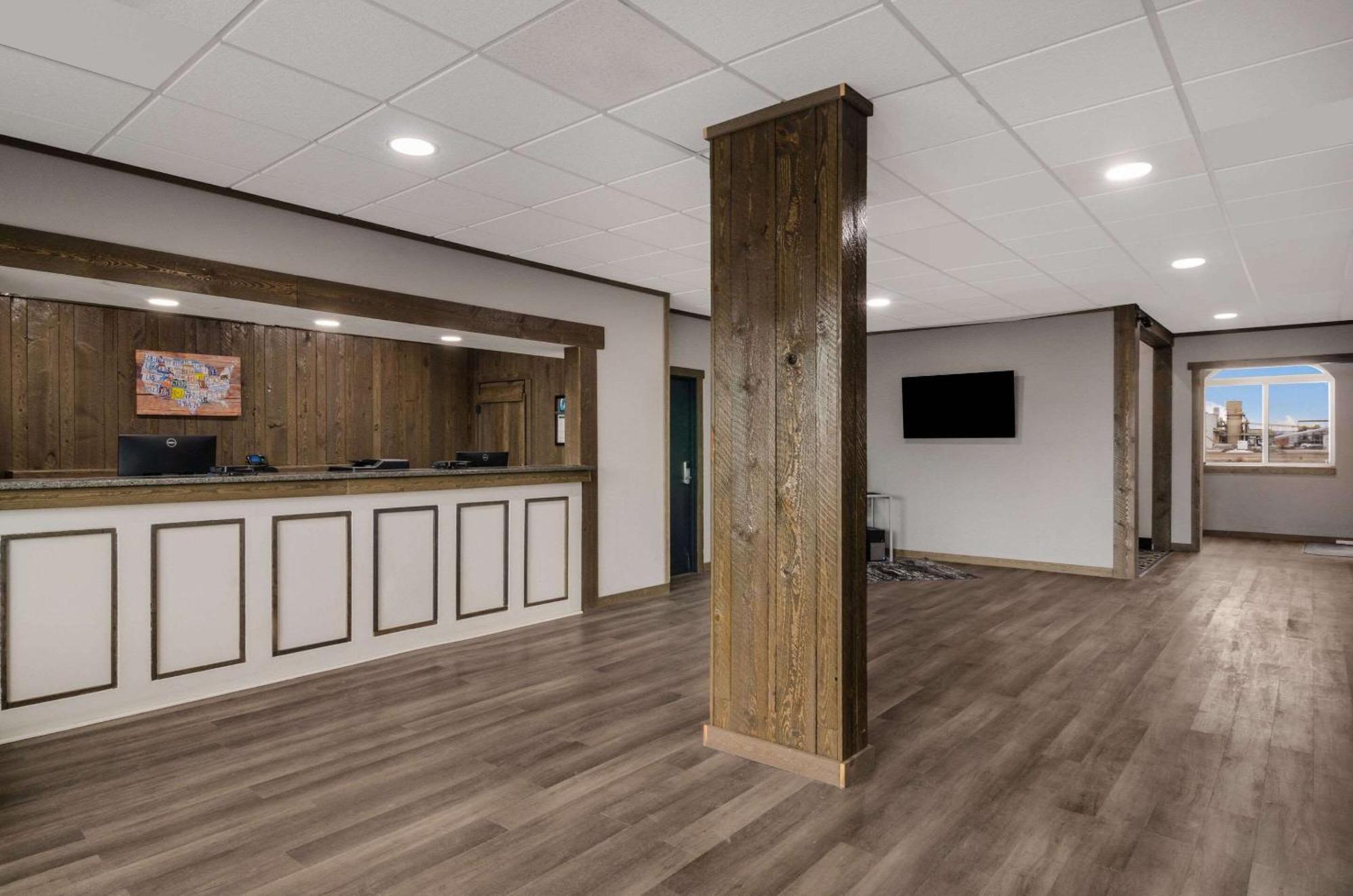 Econo Lodge Scottsbluff Bagian luar foto